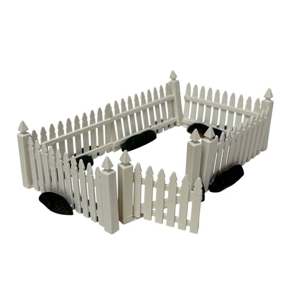 Christmas Village Fences Miniatures Picket Fences - Picture 1 of 9